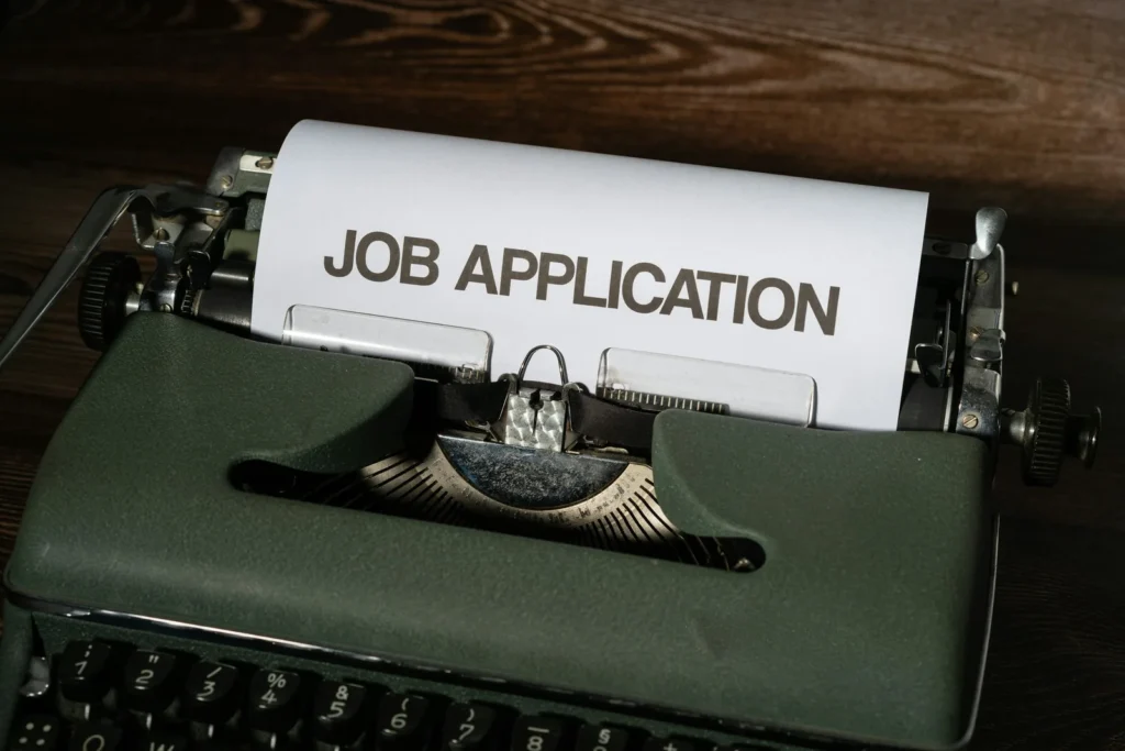 منشئ رسالة تقديم احترافية: الدليل العملي لكتابة Cover Letter مقنع لكل وظيفة